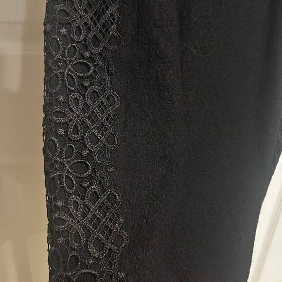 Banana Republic Women’s Black Floral Lace Lined Midi Dress Sz. 2 - Picture 2 of 6